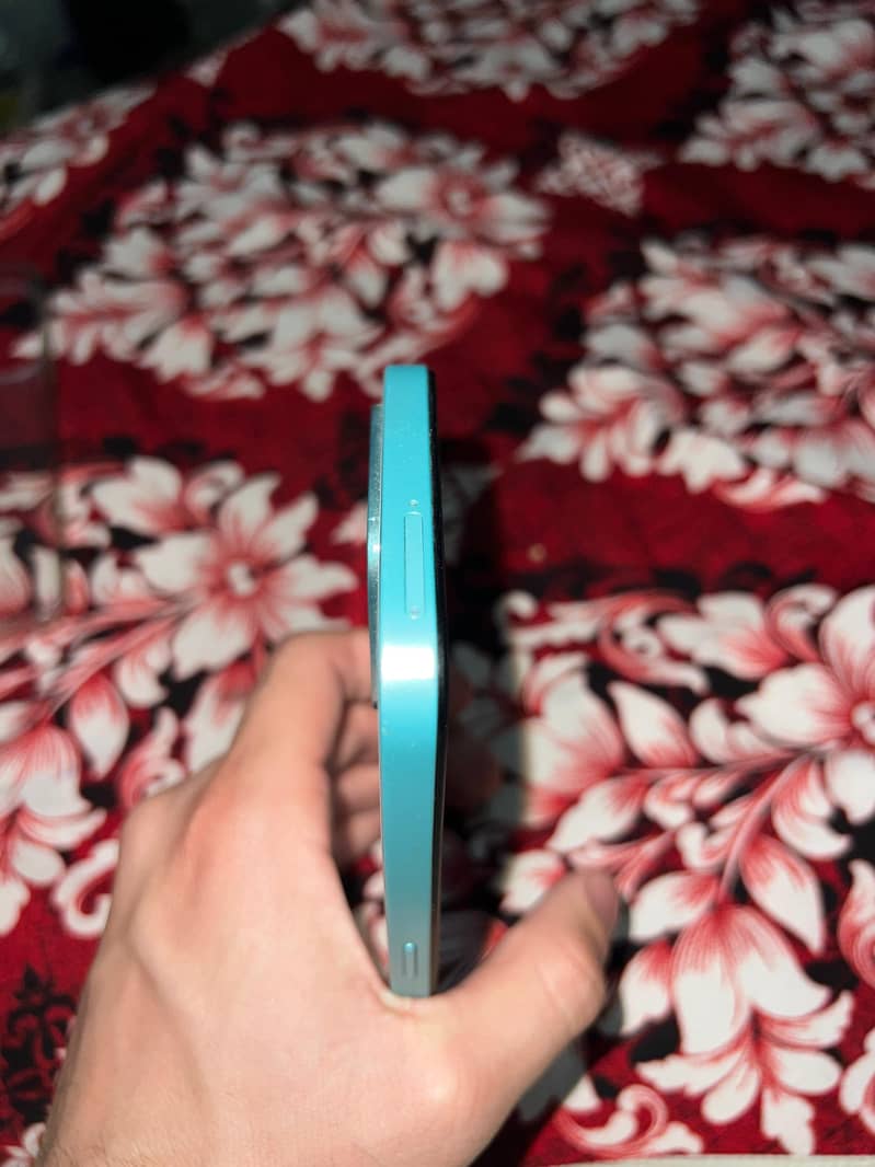 HONOR X6c 6+6GB RAM 128GB | 120Hz | 5300mAh | 10/10 Condition

                                                            alt=