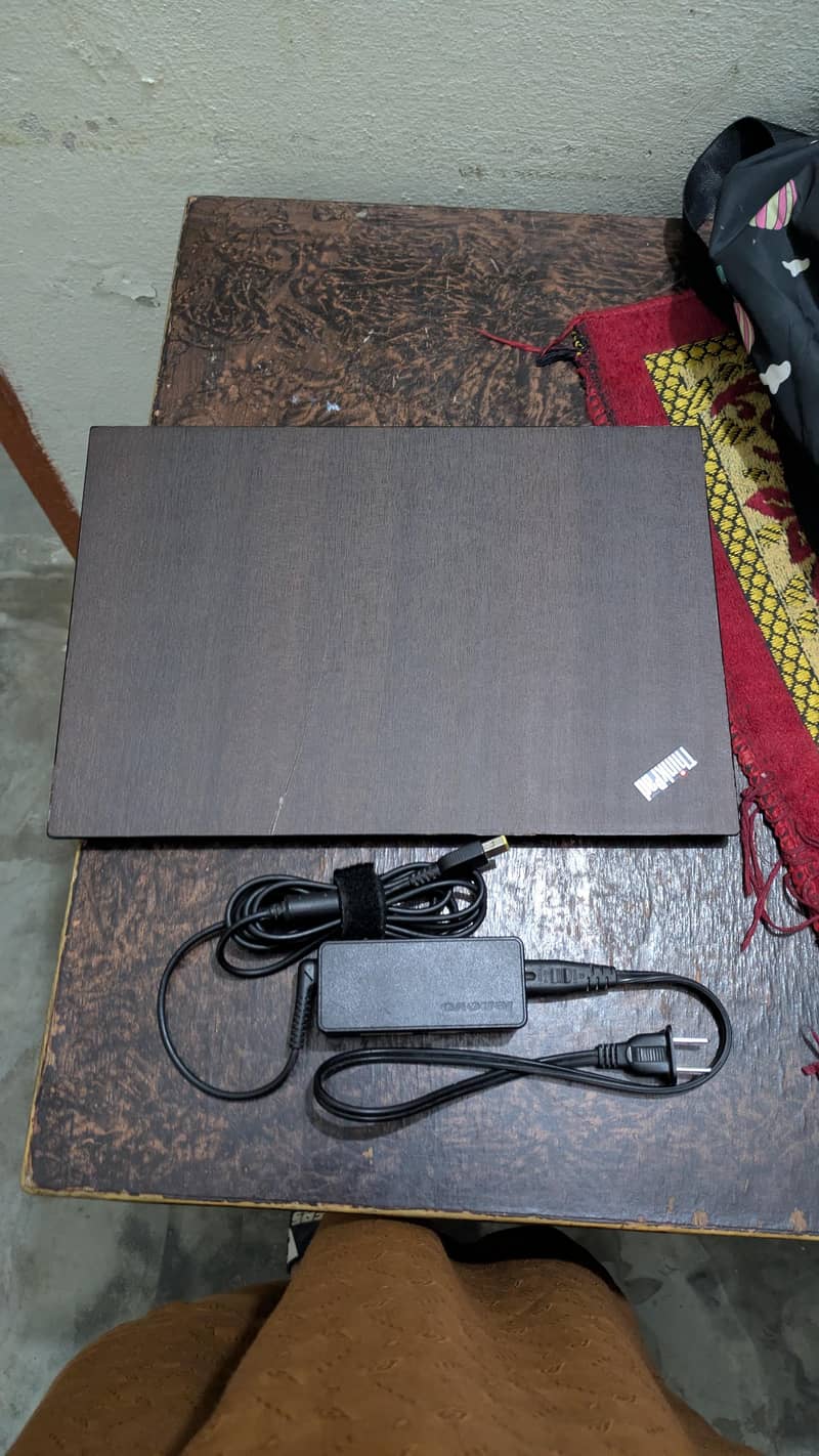 Lenovo Thinkpad X1 carbon Laptop

                                                            alt=