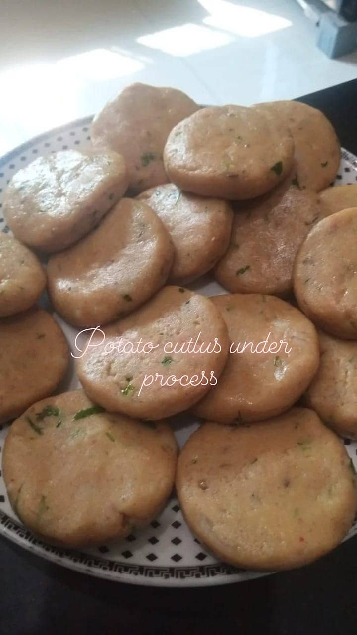 Home Made Fresh & Hygienic Frozen Snacks (Samosa, Rolls, Shami Etc)

                                                            alt=