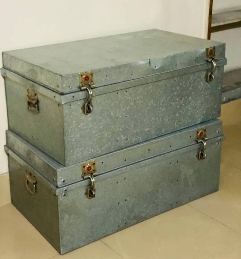 14-Piece Sage Green Furniture Set – Dining Table, Crockery set:

                                                            alt=