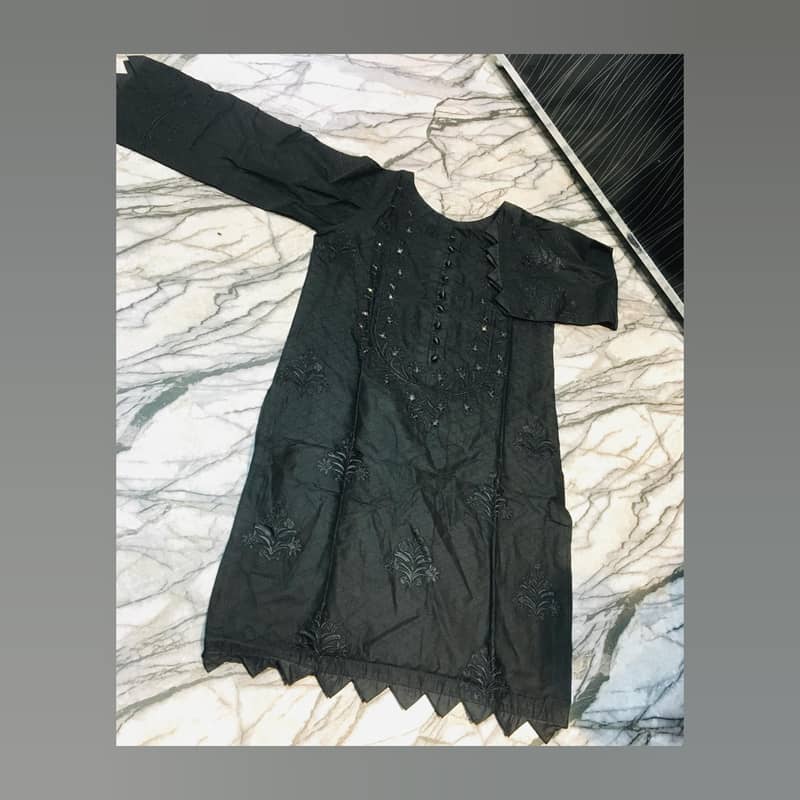 woman shirt for sale free size

                                                            alt=