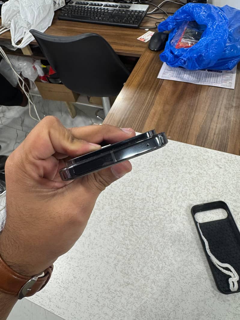 Googl Pixel 9 Pro XL 12/128

                                                            alt=