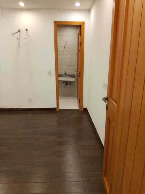 Main Shah Jamal Road Luxury Apartment For Sale