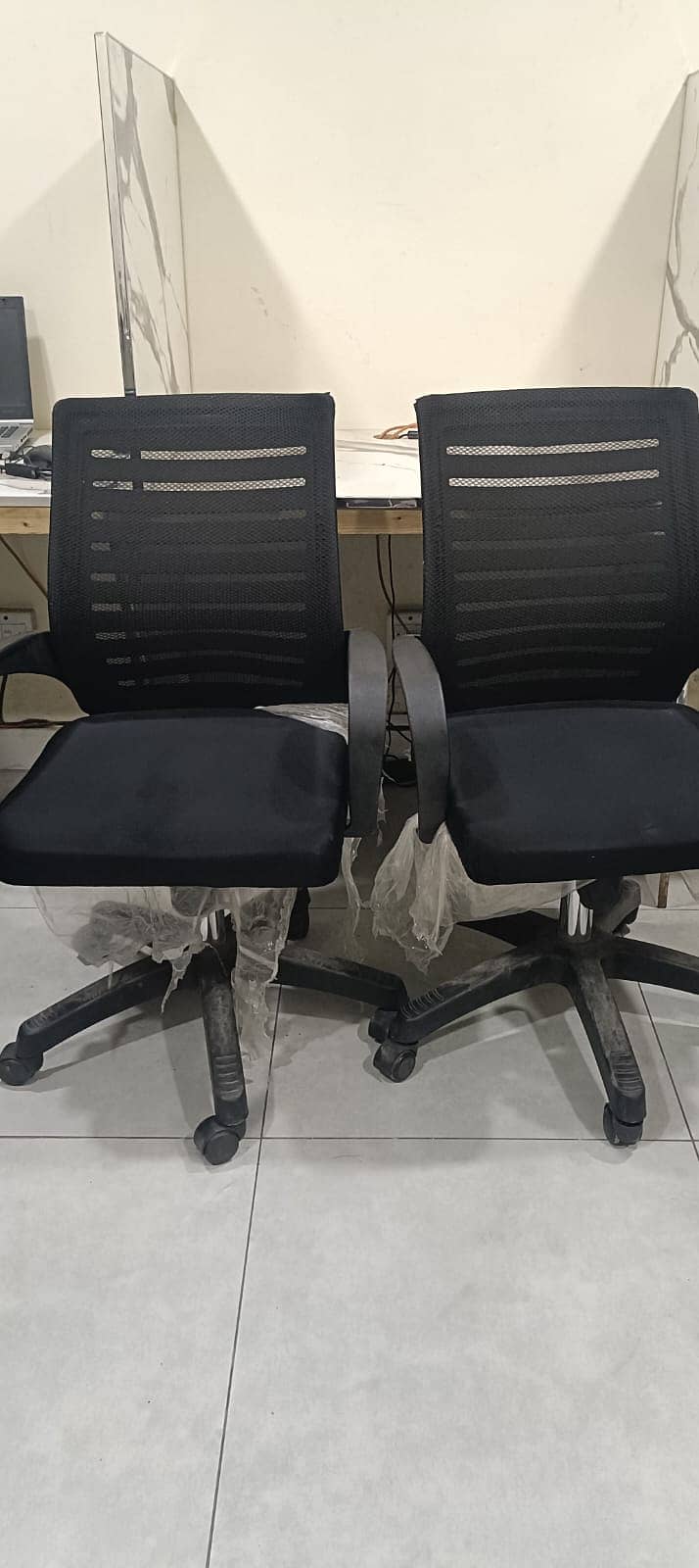 Revolving office chairs 10/10 condition just 2 months used

                                                            alt=