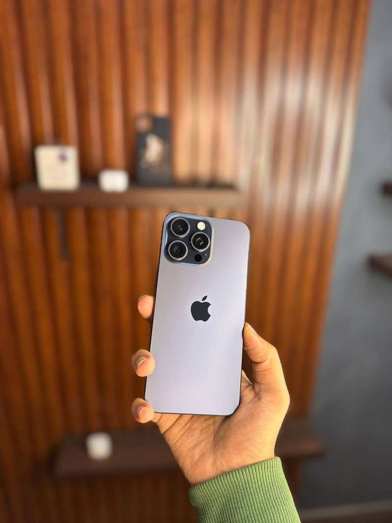 IPhone 15 pro max 256 gb pta approved 96% health

                                                            alt=