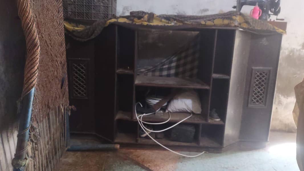 tv trale

                                                            alt=