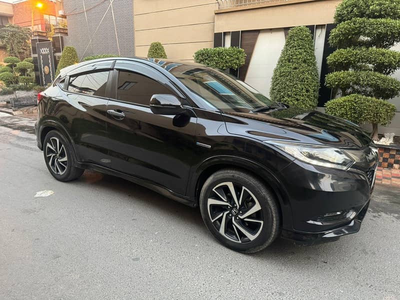 Honda Vezel 2016 Model 21 import Auc Sheet 4Grade Total genuine car

                                                            alt=