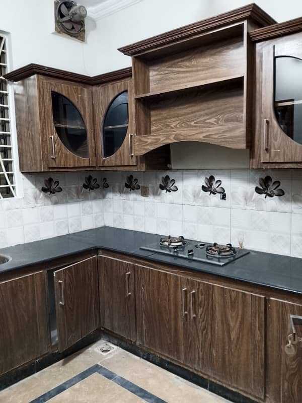 5/Marla ground portion bajli meter sprat pani supply phase 4A kalma chok

                                                            alt=