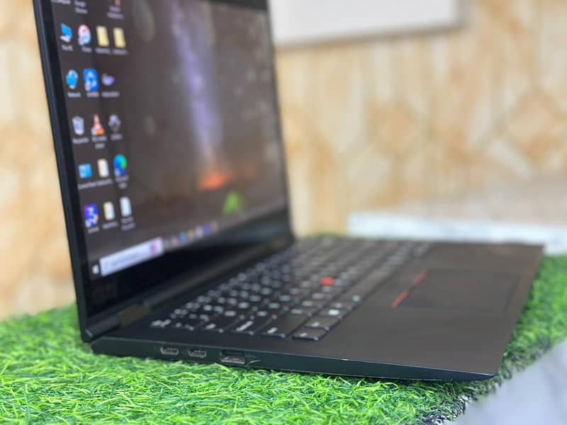 Lenovo X1 Carbon Core i5 8th Generation Laptop Touch + 360 Rotation

                                                            alt=