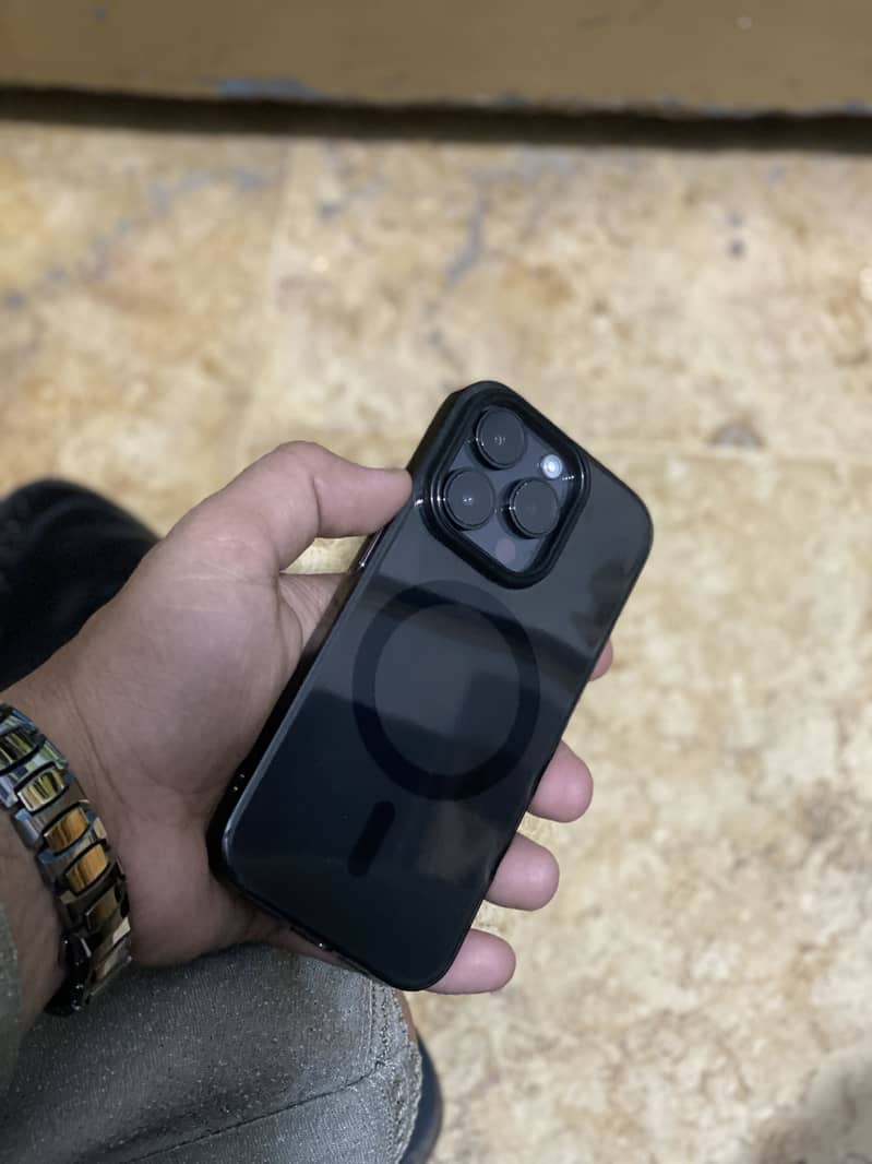 Iphone 14 pro 256gb 100% genuine guarantee

                                                            alt=