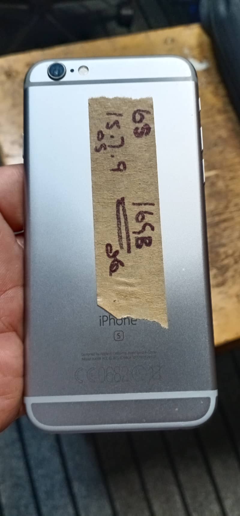 Apple iPhone 6S

                                                            alt=