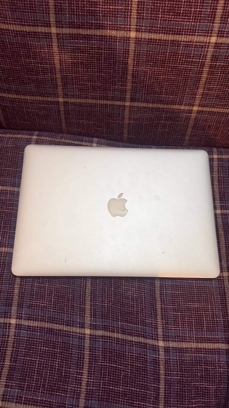 MacBook Pro 2017 – Excellent Working Condition

                                                            alt=