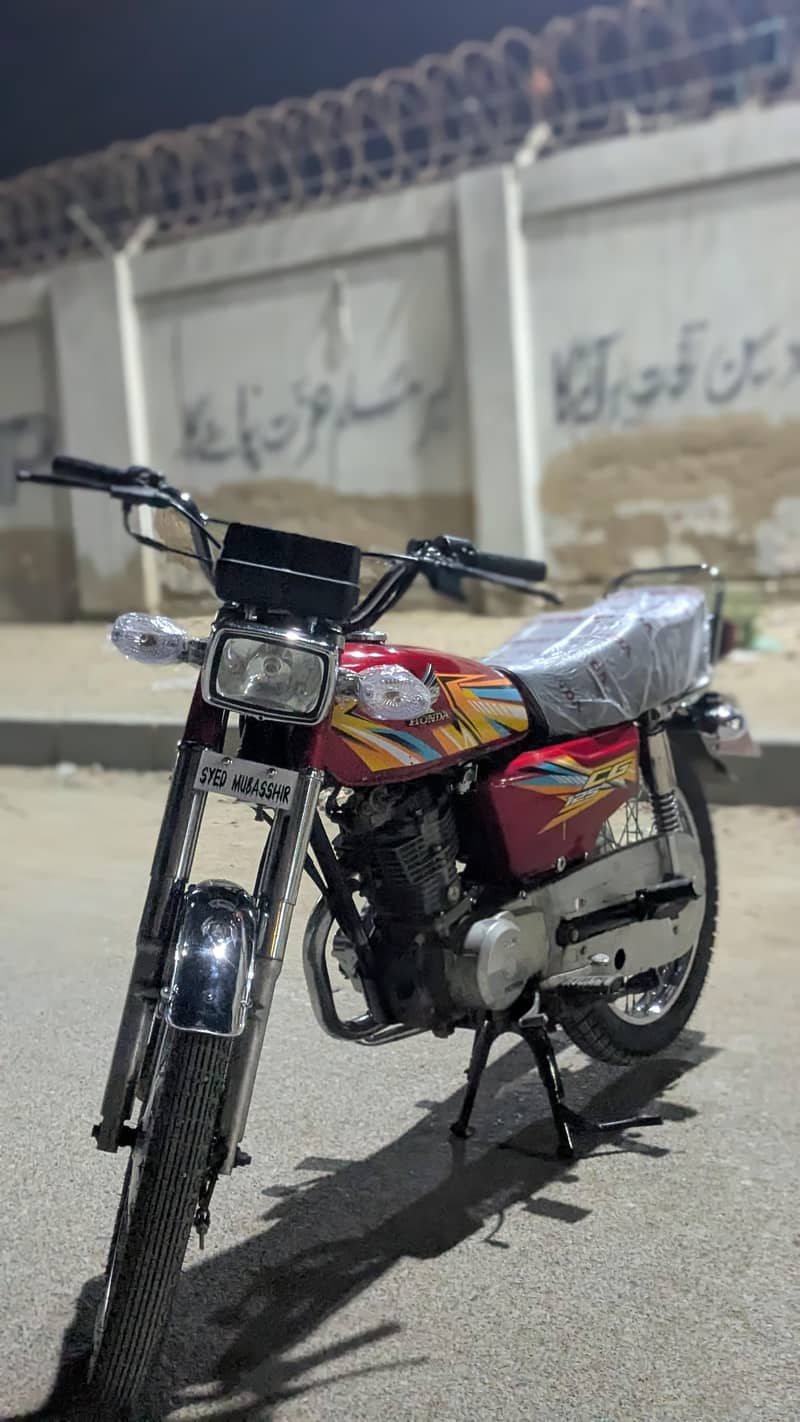 United 125 condition 10/10 urgent for sale contact 03313217539

                                                            alt=