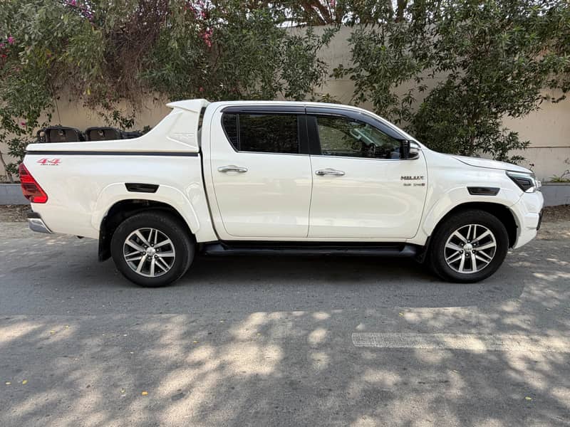 Toyota Hilux Revo G 2.8 2018

                                                            alt=