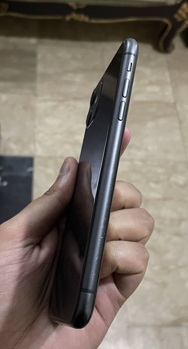 Iphone 11 128gb pta approved

                                                            alt=