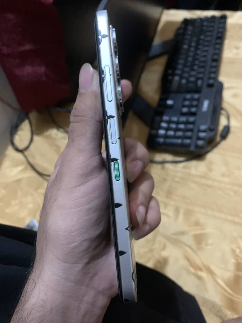 Infinix hot 60i 8/128 (software issue)

                                                            alt=