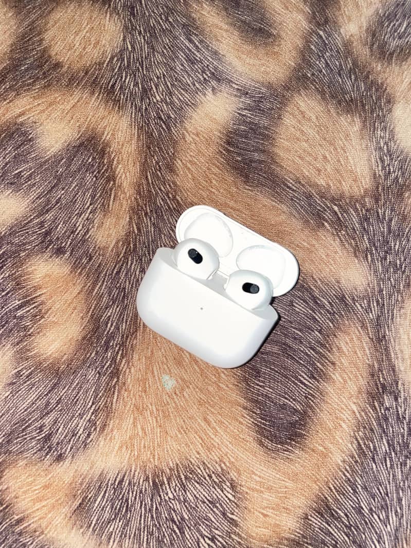 Apple Airpods 3 original

                                                            alt=