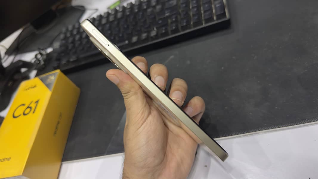 Realme C61 - 10/10 100% Fresh Condition

                                                            alt=
