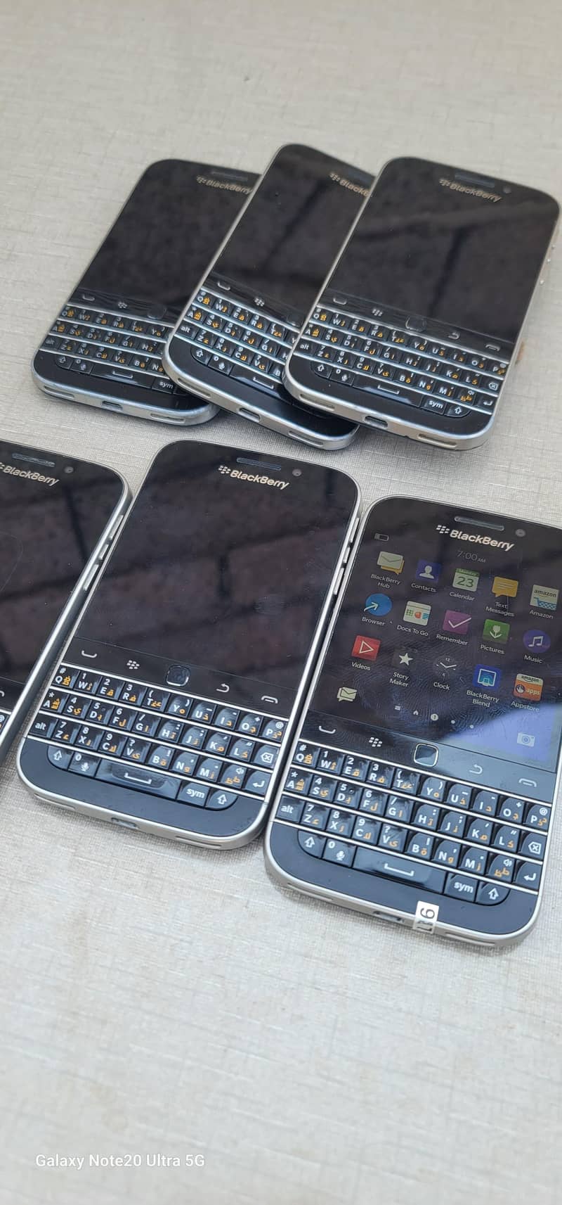 sale Blackberry Q20 classic in good condition (pta official approved)

                                                            alt=