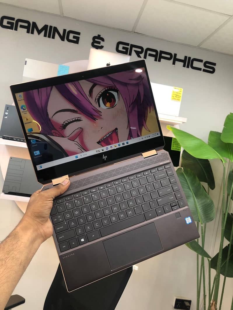 I7 Hp Spectre | Sleek, Gem-cut aluminum Design

                                                            alt=