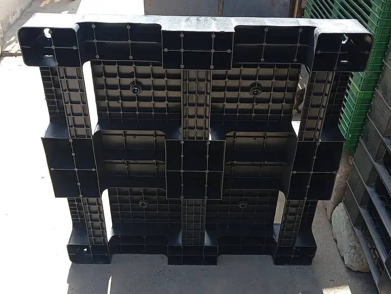Heavy Industrial Pallets |Plastic Pallets |starting price 2500 to 5000

                                                            alt=