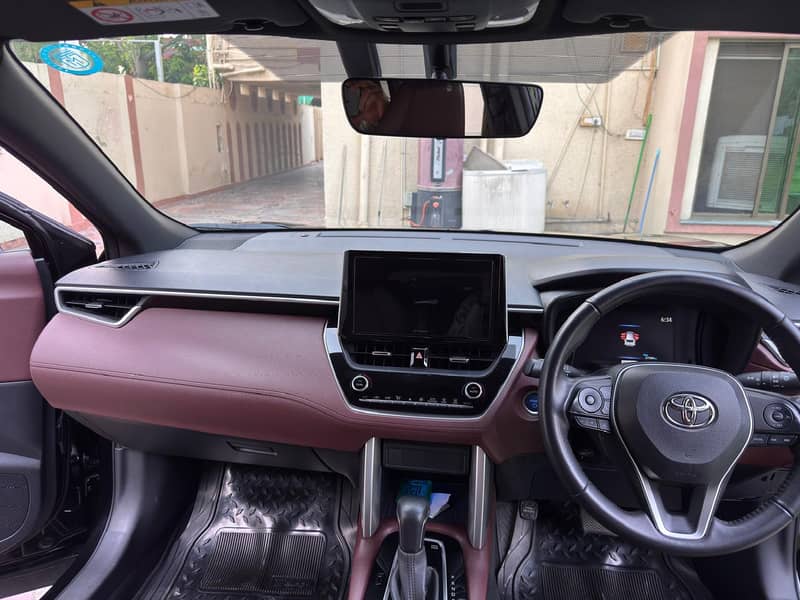 Toyota Corolla Cross HEV X 2024 I Punjab registered

                                                            alt=