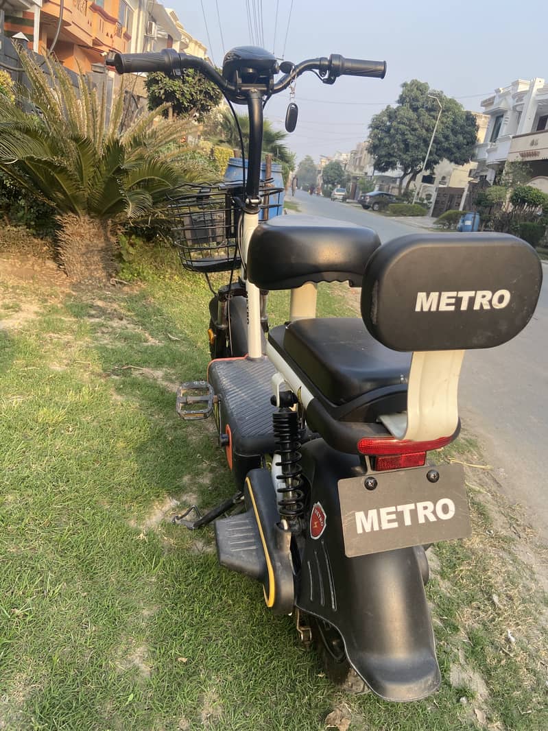 Metro electric scooter only one month used almost brand new condition

                                                            alt=