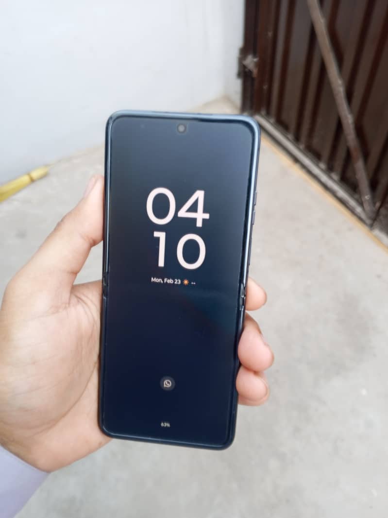 Motorola Razr 40 Ultra

                                                            alt=