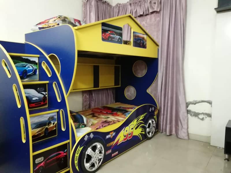 Bunk bed

                                                            alt=