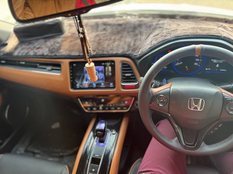 Honda vezel

                                                            alt=