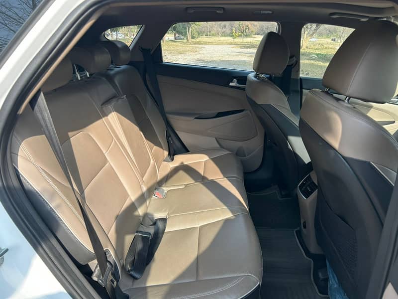 Hyundai Tucson AWD 2022

                                                            alt=