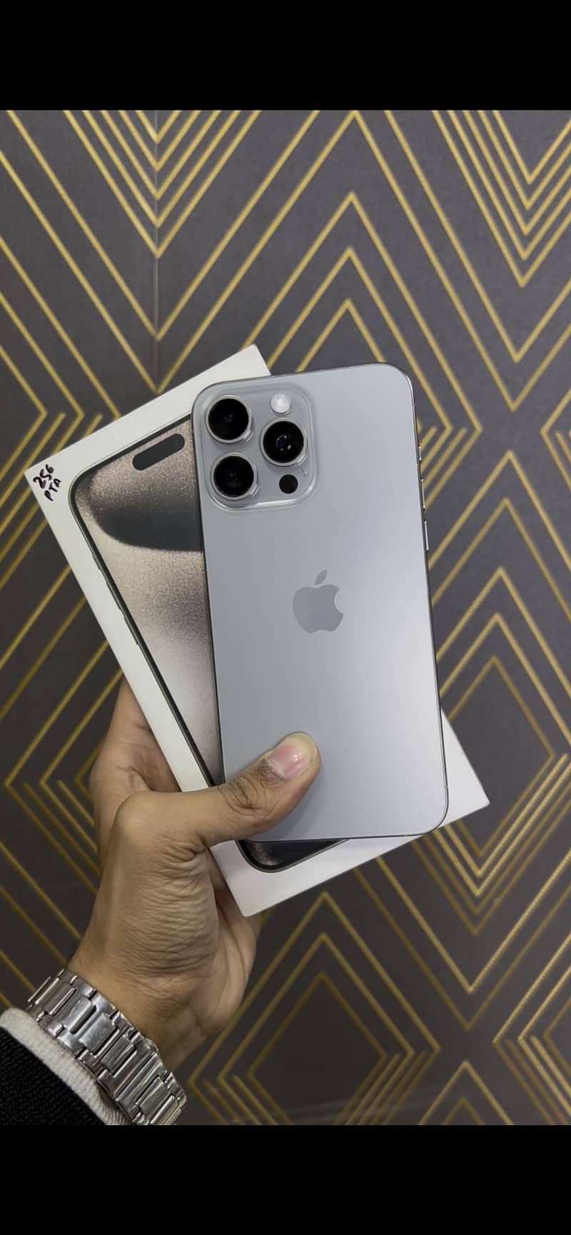 iPhone 15 pro max pta 256gb Hk dual physical sim

                                                            alt=