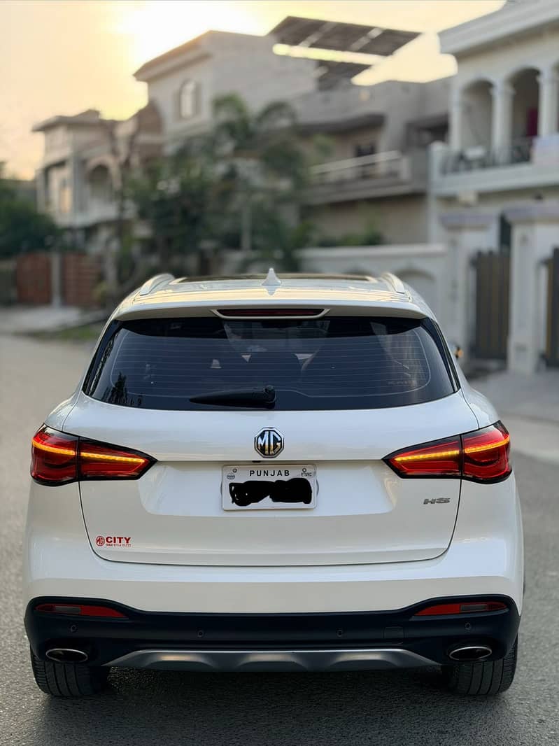 MG HS 2022

                                                            alt=