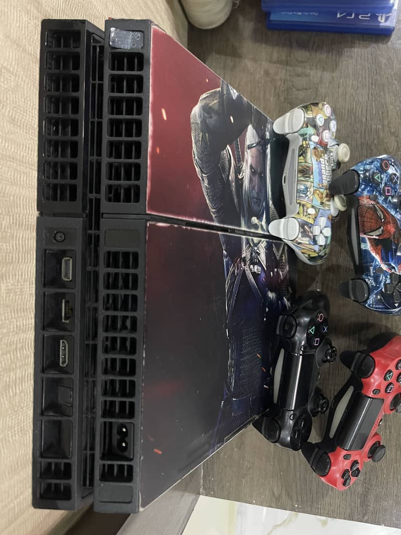 PS4 Fat 500GB – 3 Original Controllers + 5 Games – Excellent Condition

                                                            alt=