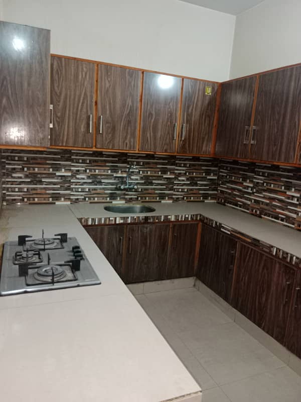 Upper portion for rent at the prime location in taj bagh

                                                            alt=