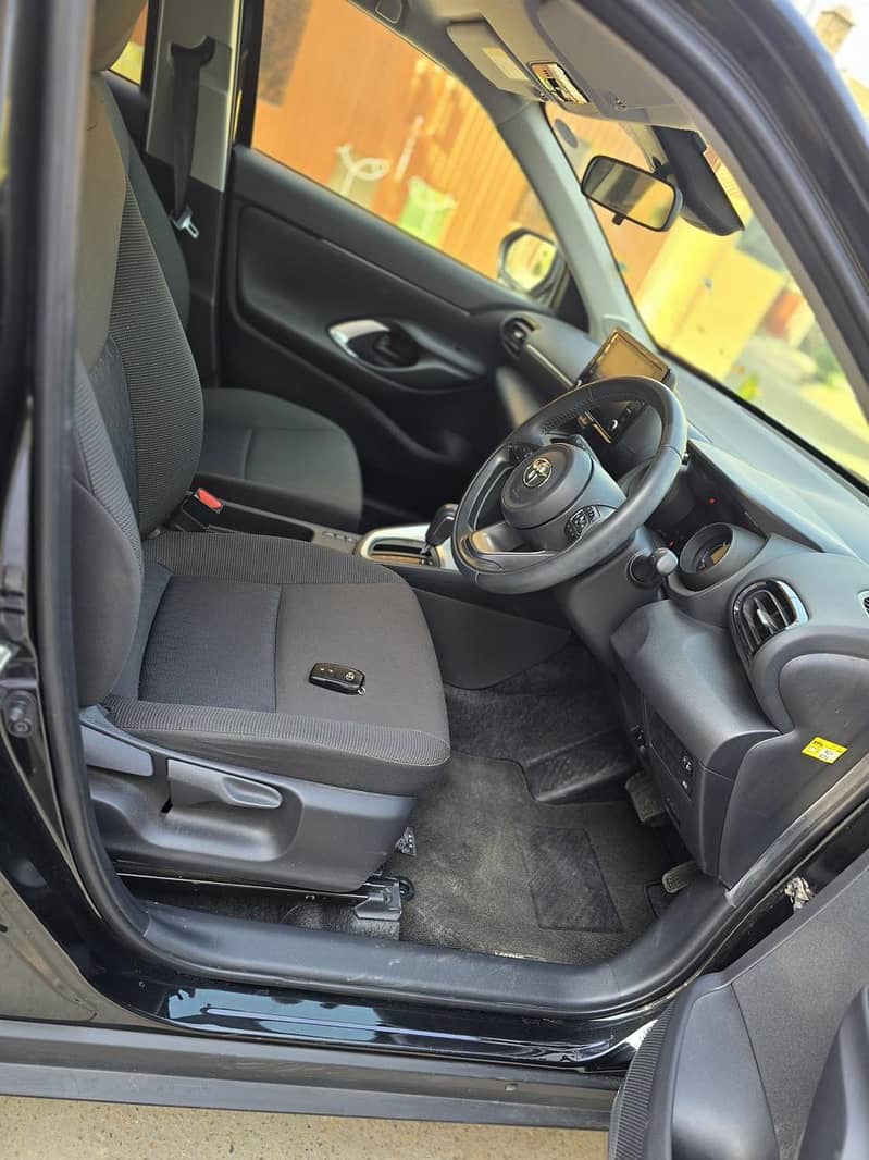 Toyota Corolla axio 2017/ 2020

                                                            alt=