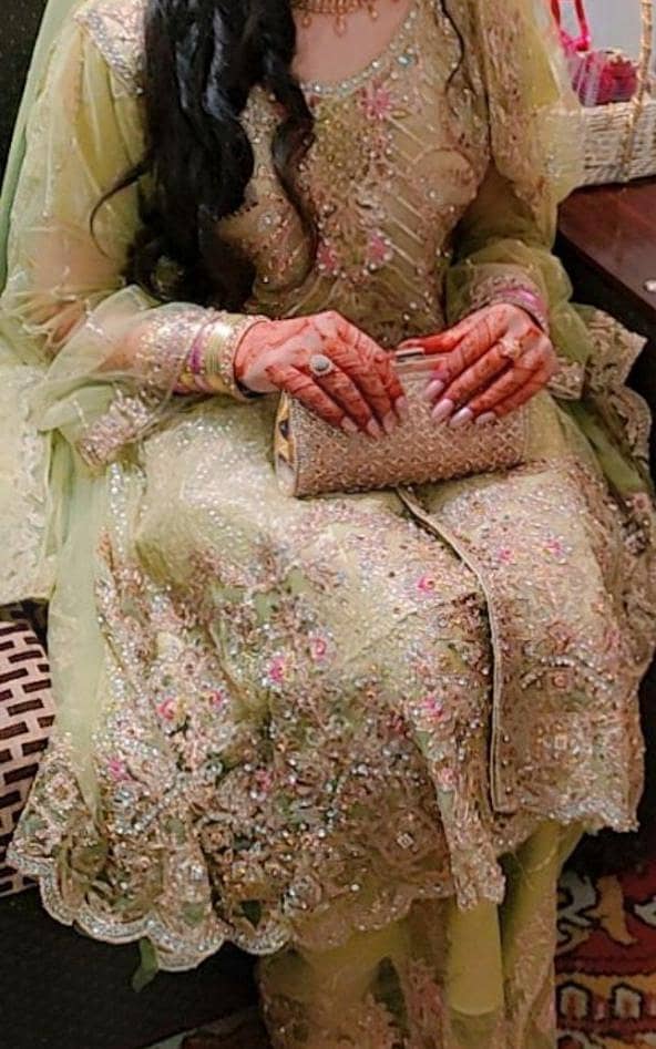 Bridal frock

                                                            alt=