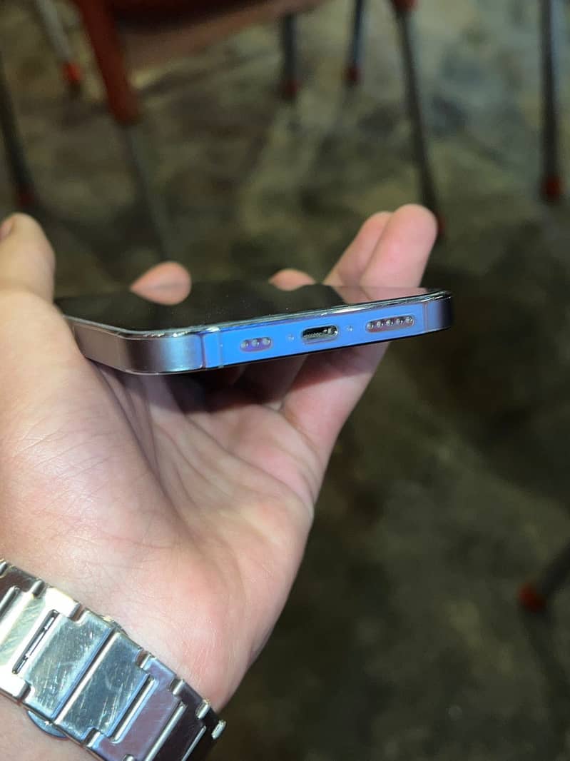 13 pro PTA Approved 256 GB

                                                            alt=