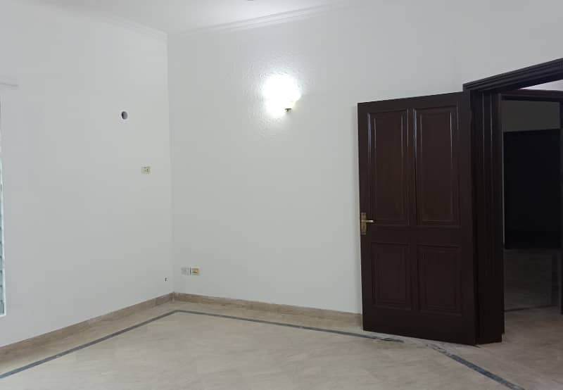 Independent Upper portion for rent at the prime location in paragon city

                                                            alt=