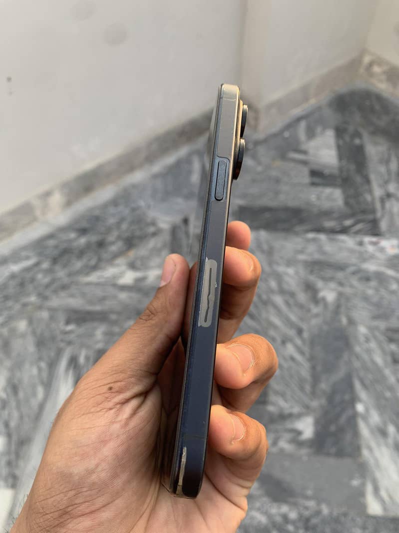 IPHONE 15 PRO MAX

                                                            alt=