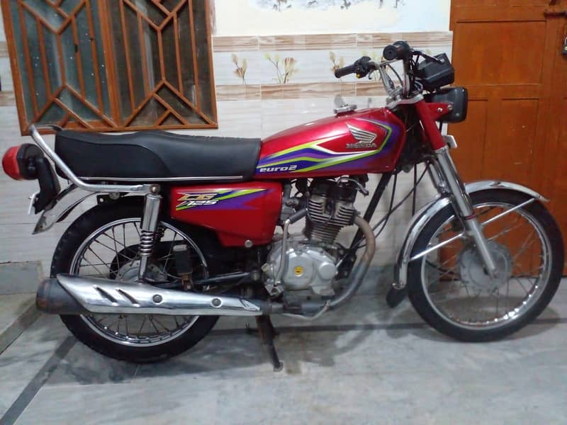 Honda 125 original condition with biometric 17 model

                                                            alt=