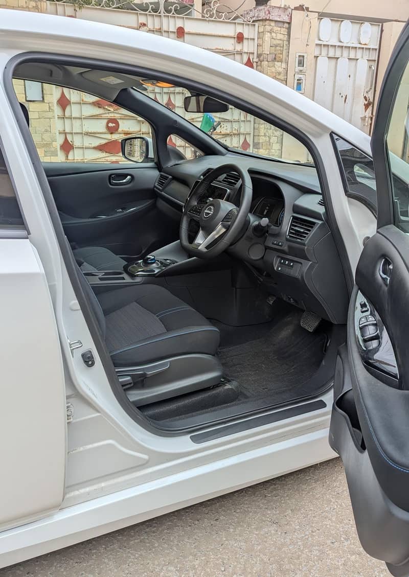 Nissan LEAF 2022/2025 MODEL

                                                            alt=