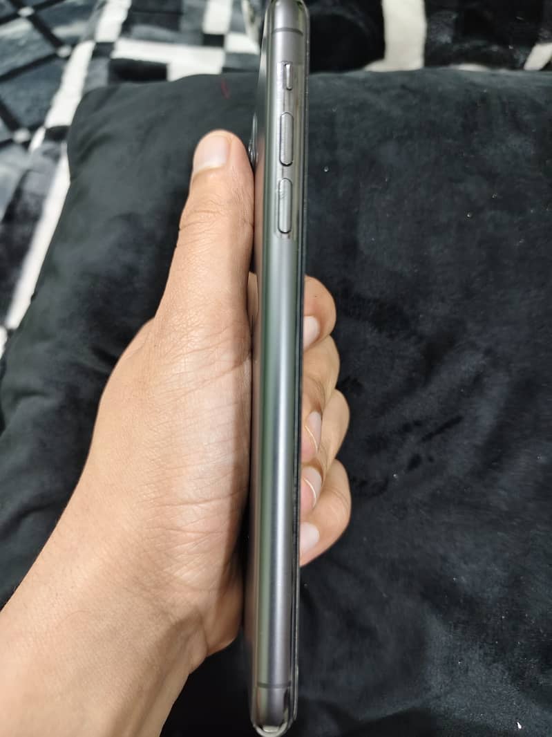 Iphone 11 pro-max PTA approved

                                                            alt=