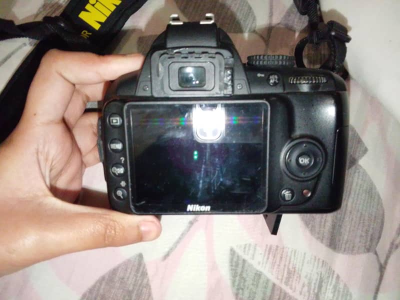 NIKON D3000 FOR SALE URGENT

                                                            alt=