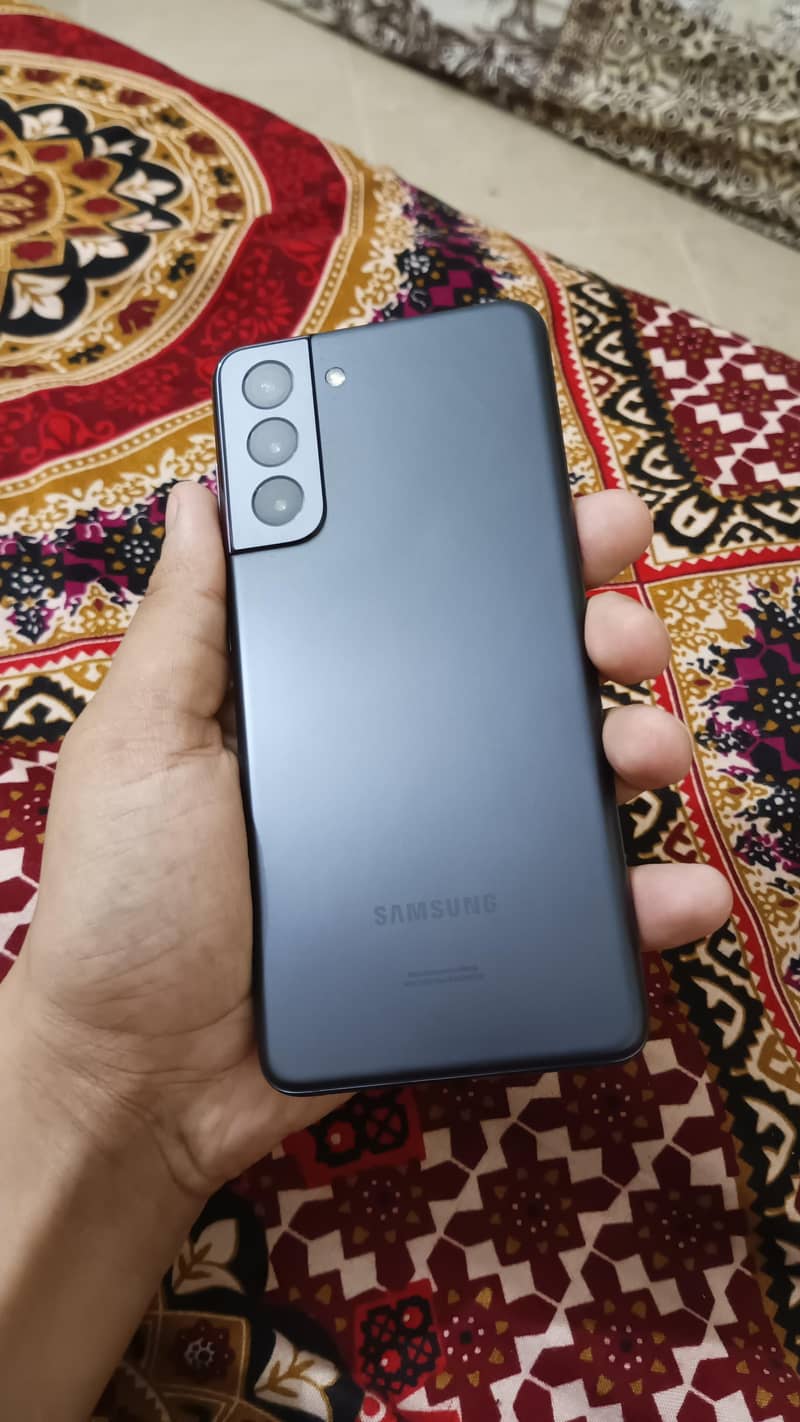 Samsung Galaxy s21 5g

                                                            alt=