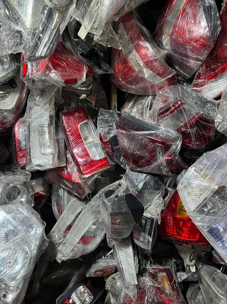 Suzuki Wagon R Alto Cultus Ciaz Liana Swift Hustler specia Vitara X

                                                            alt=