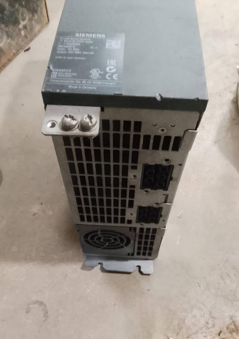 SIEMENS SINAMIC DOUBLE MOTOR MODULE DRIVE S120 VFD INVERTER

                                                            alt=