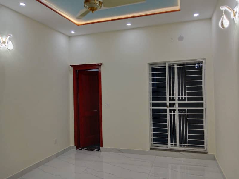 8 MARLA LOWER PORTION FOR RENT IN MILITARY ACCOUNT 1 MARLA FLAT FOR RENT IN MILITARY ACCOUNT COLLEGE ROAD LAHORE ROAD LAHORE

                                                            alt=