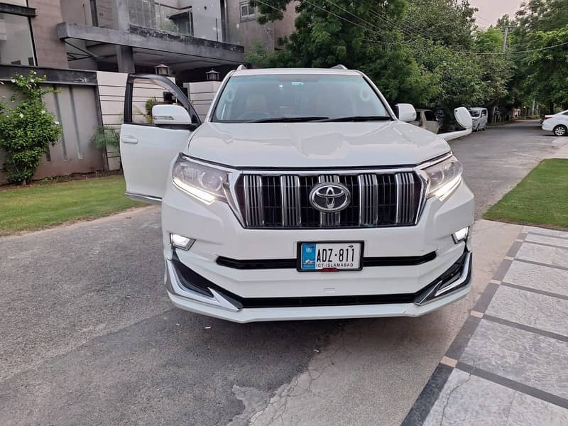 Self Drive Rent A Car Fortuner daily weekly monthly available near me

                                                            alt=