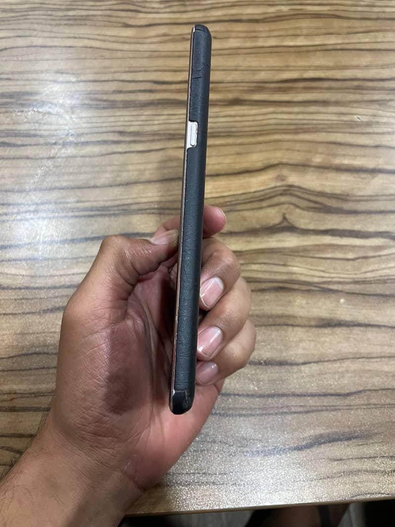 LG V60 thinq

                                                            alt=